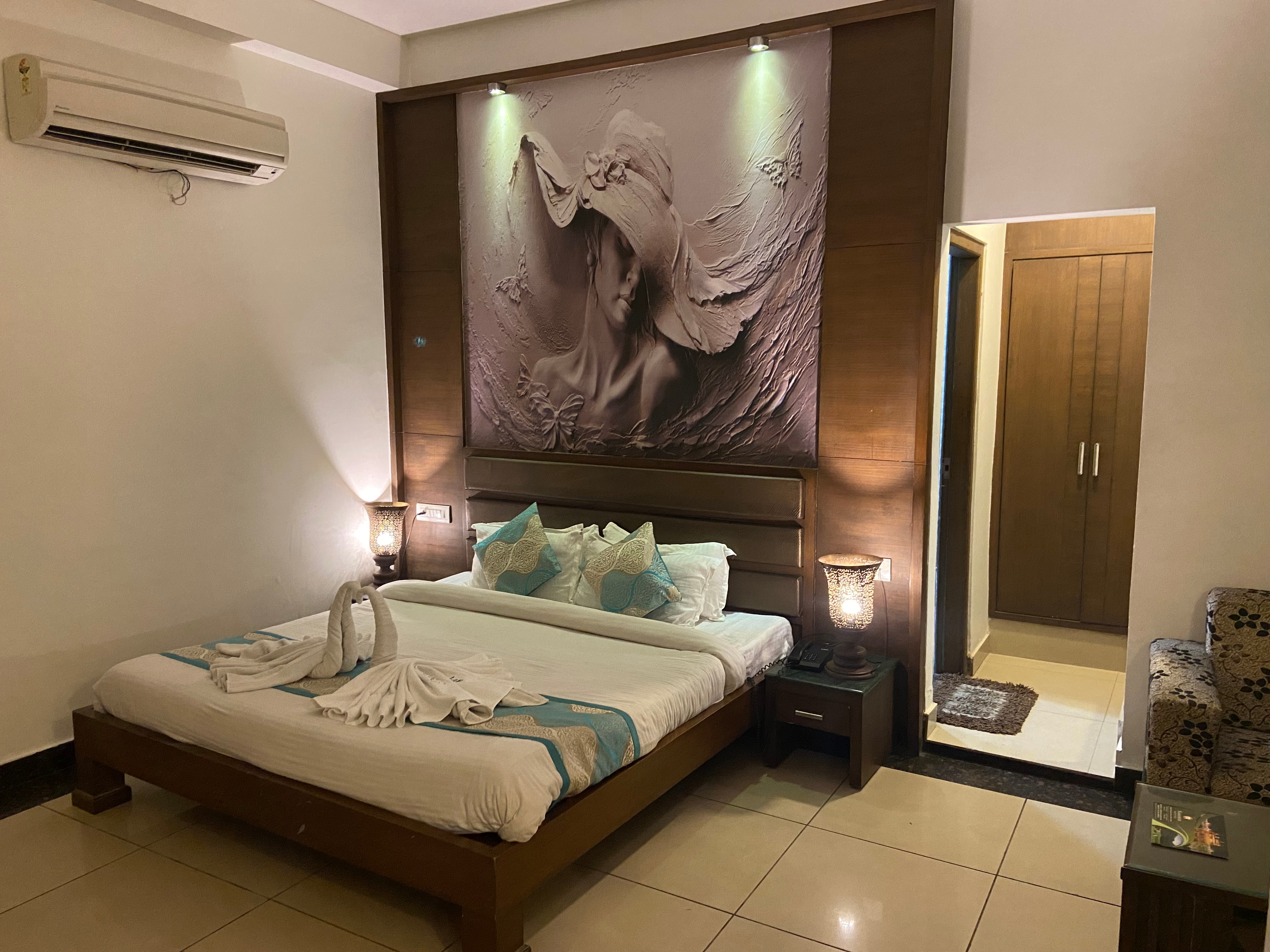 Hotel Namaskar Residency Near Golden Temple - Tap to explore photos