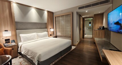 Lyfe Hotels Bhubaneswar Room Type - Deluxe Room with Bathtub