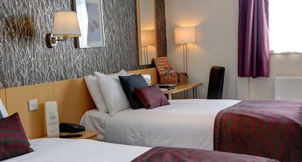 Sure Hotel by Best Western Aberdeen Room Type - 2 Single Beds, Non-Smoking, Standard Room