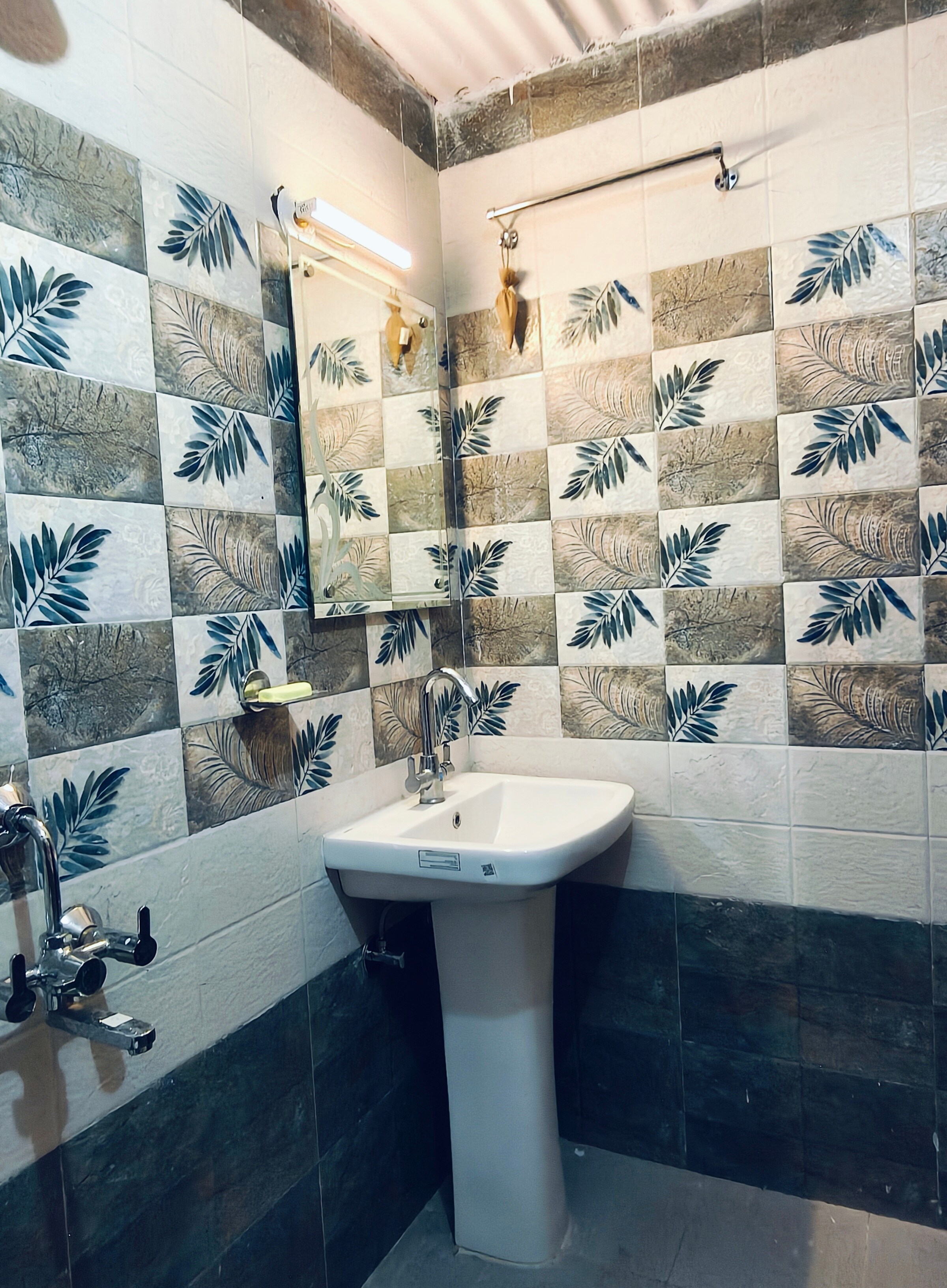 Mountara Homestay - Tap to explore photos