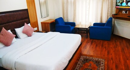 HAYER REGENCY Room Type - Family Room for 4 Pax