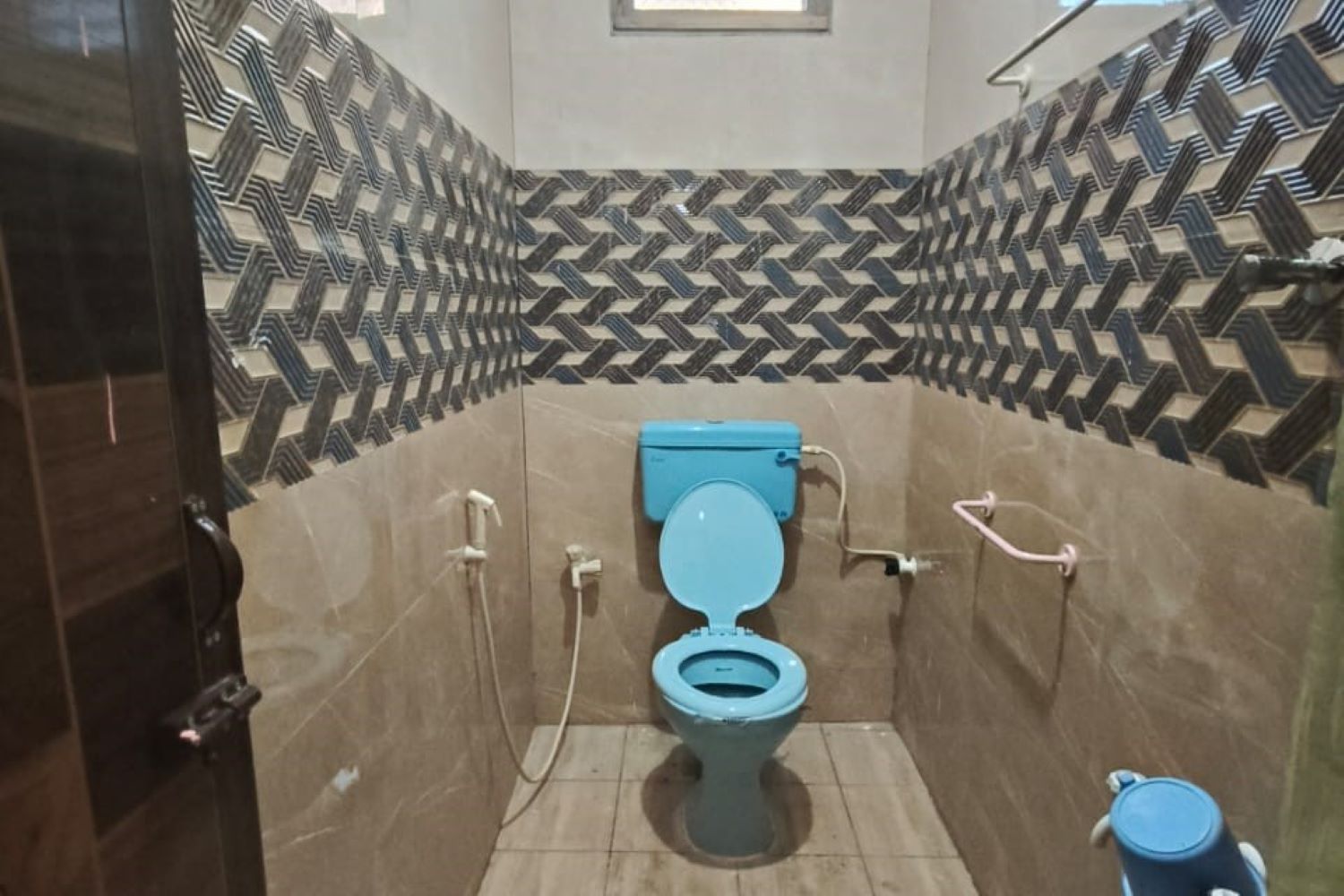 SM RESIDENCY - Tap to explore photos