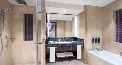 Hilton Al Khobar King Fahd Causeway Room Type - KING EXECUTIVE ROOM