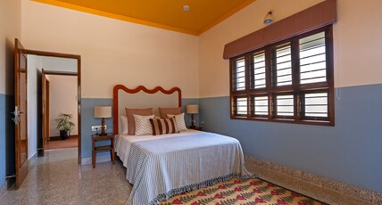Villa Vani Mysore Room Type - Yellow Room