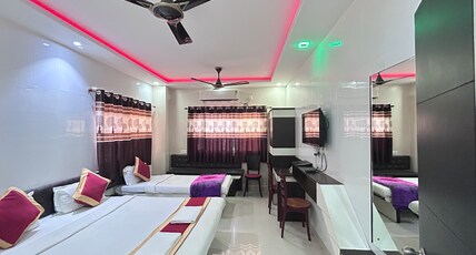 Hotel Rupasi Bangla Room Type - THREE BEDDED DELUXE A.C. ROOM