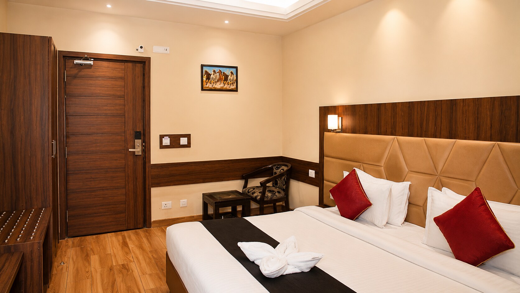 Hotel Bhagyaraj Palace Business Hotel - Tap to explore photos