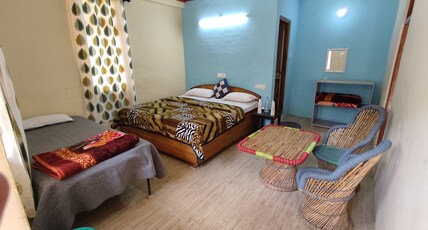 Snow Drop Homestay | Rooms & Caretaker Room Type - Deluxe Room