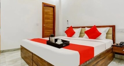 PRISHA HOTAL AND RESTAURANTS Room Type - DELAX ROOM