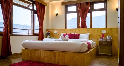 The Parasol INN Sikkim Room Type - Executive King with mountain view