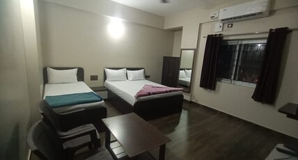 HONNASIRI RESIDENCY Room Type - 3 BED AC ROOM