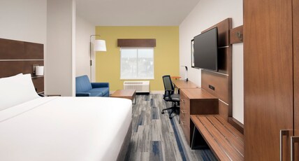 Holiday Inn Express & Suites San Antonio North - Windcrest Room Type - 1 King Bed Suite Comm Access