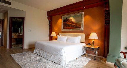 Hilton San Luis Potosi Room Type - 1 KING BED