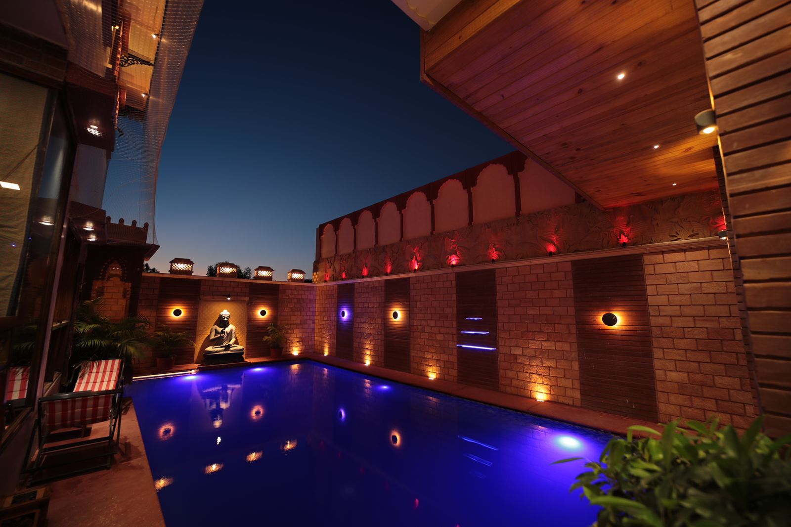 Rang Sai Villa - Tap to explore photos