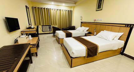 Sriyash Regency by Wormwood Hotels Room Type - Executive Room