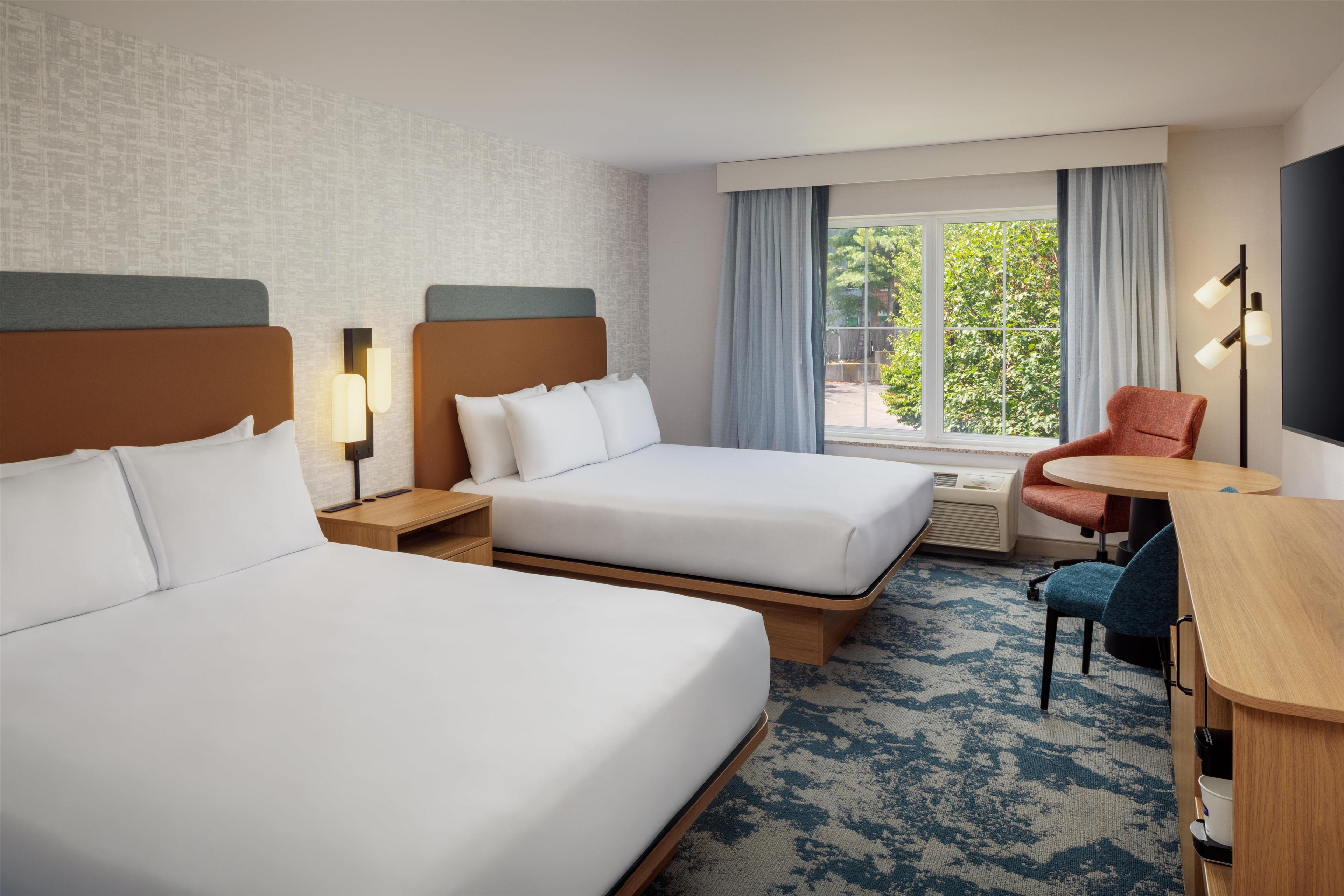Hampton Inn by Hilton Nashua - Tap to explore photos