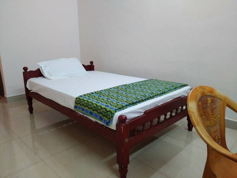 SPOT ON Sana Tourist Home - Tap to explore photos