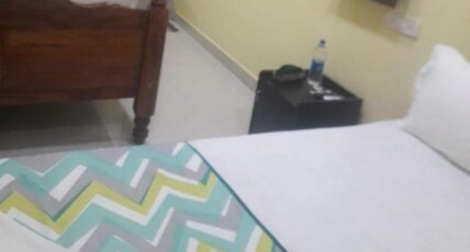 Varadhar Guest House Near Varadarajar Temple Room Type - Deluxe double bed Room Varadhar Guest House Near Varadarajar Temple Room Type - Deluxe double bed Room
