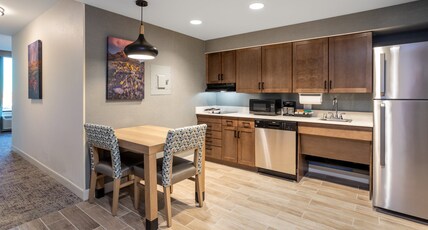 Homewood Suites by Hilton Albuquerque Downtown Room Type - 2QN MOB HEAR ACC TUB MVIEW