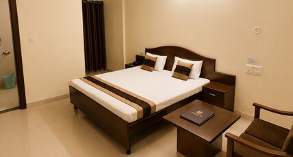 Hotel Khurana Palace Room Type - Deluxe A/C Room Hotel Khurana Palace Room Type - Deluxe A/C Room
