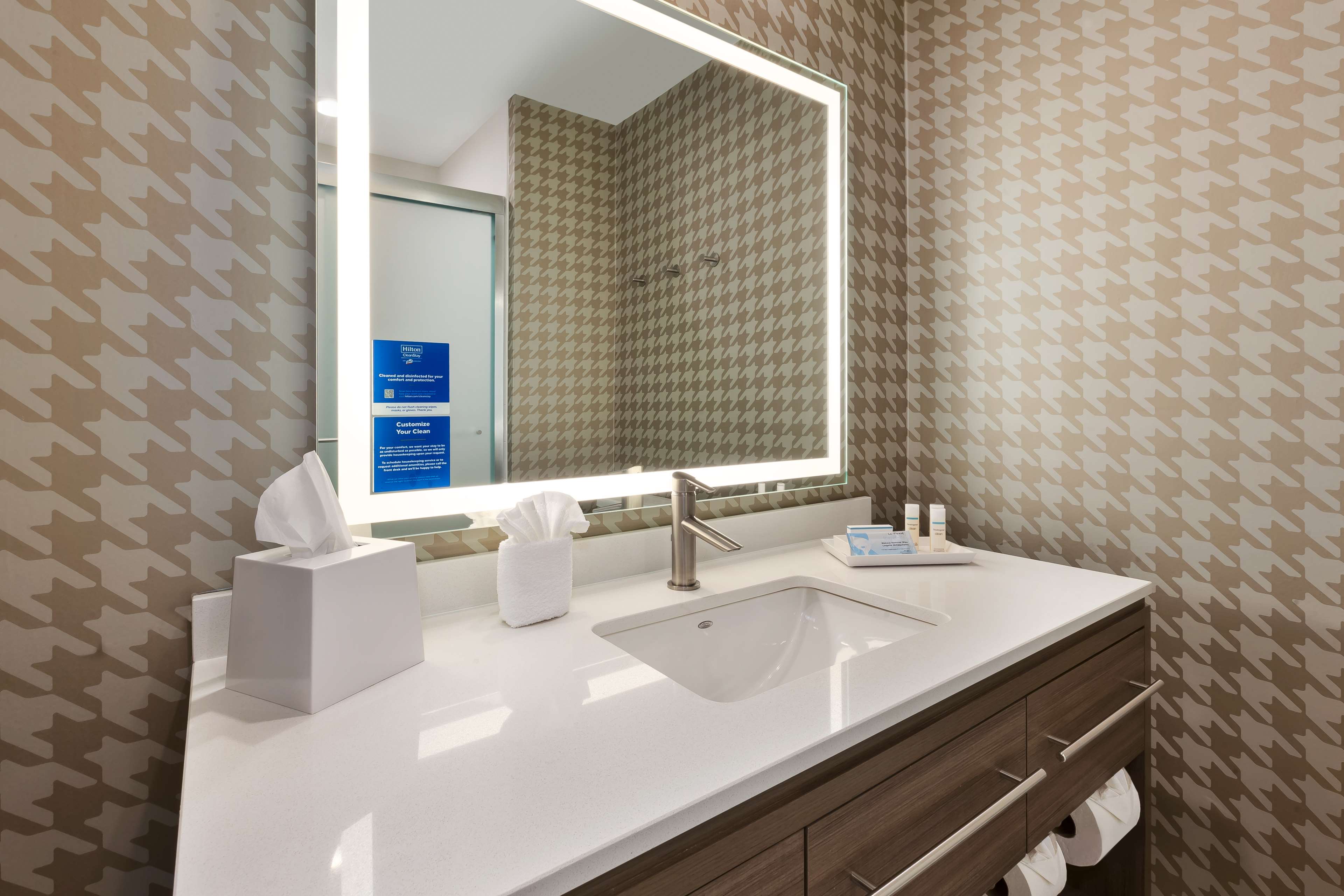 Home2 Suites by Hilton Tucson Airport - Tap to explore photos