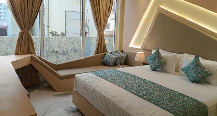 HOTEL CENTRAL TREE Room Type - PREMIUM DELUXE