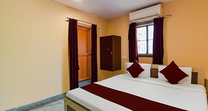 Hotel Ashirbad I comfort Near Railway Station Room Type - Deluxe Room Ac