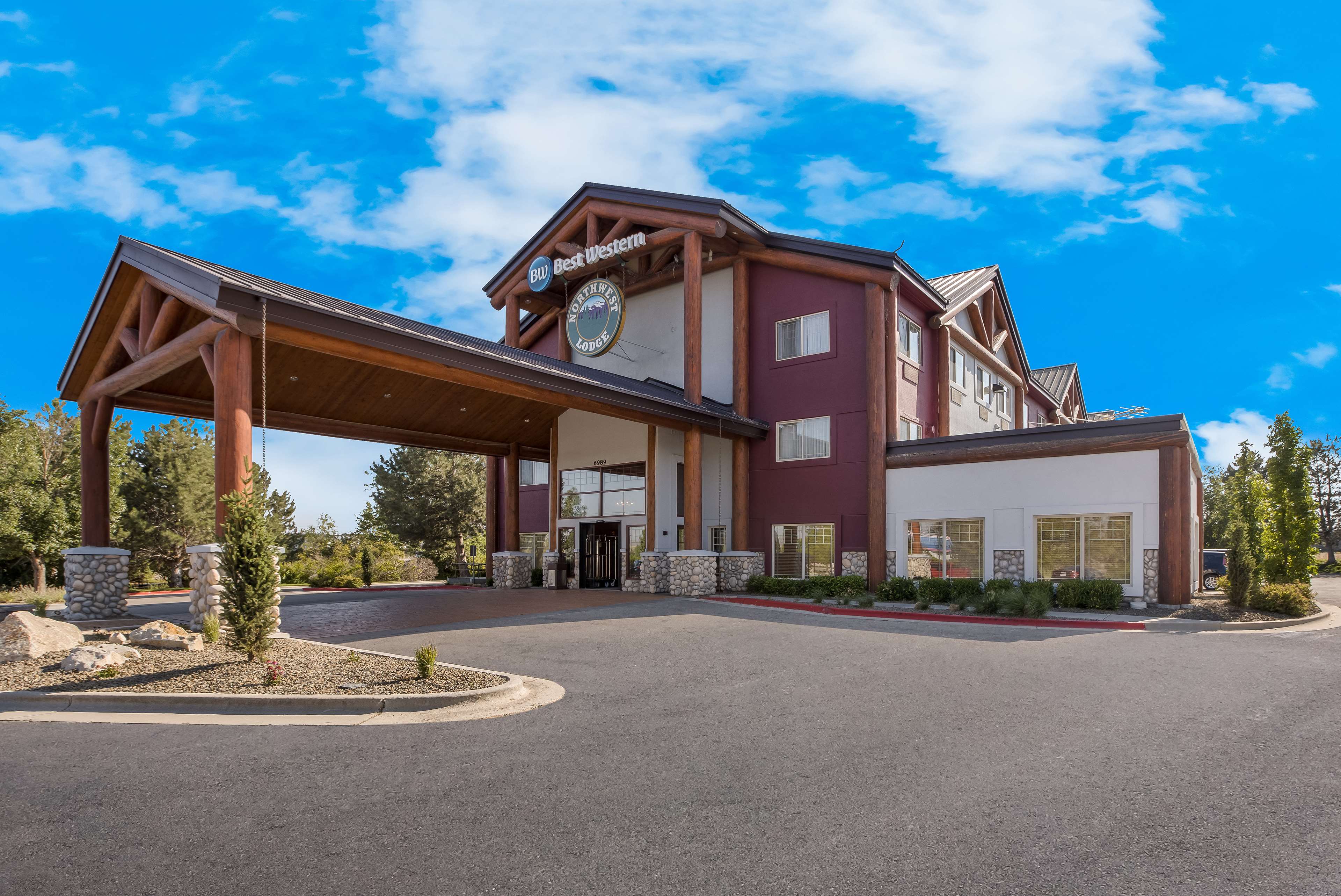 Best Western Northwest Lodge - Tap to explore photos