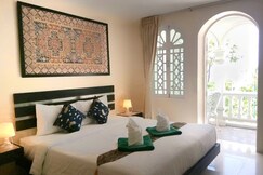 Island Patong Beachfront Hotel