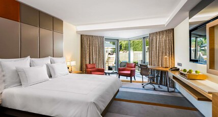 Swissotel the Bosphorus Istanbul Room Type - Pool Room