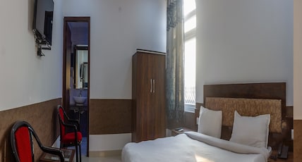 Dolphin Gurgaon Room Type - Deluxe Room