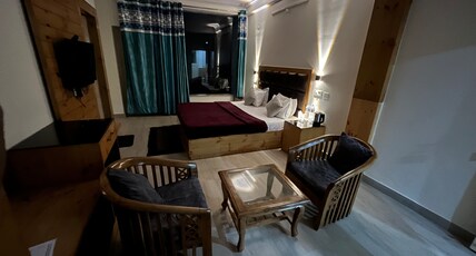 Shimla Hill View Room Type - Super Deluxe Room