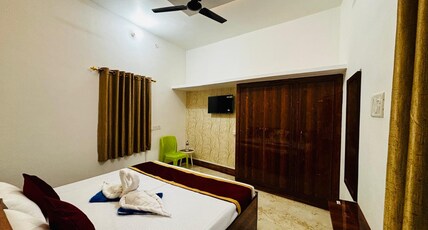 DIVINE NEST Room Type - The Deluxe Room