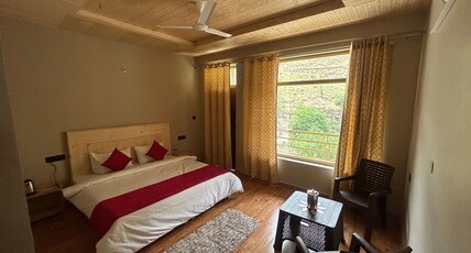 NEERANGANA RETREAT Room Type - 1st Floor Room 4 (with balcony): Neerangana Premium View Room