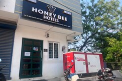 Honey Bee Hotels Iyappanthangal