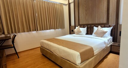 Hotel Excellent Inn Room Type - Deluxe Room