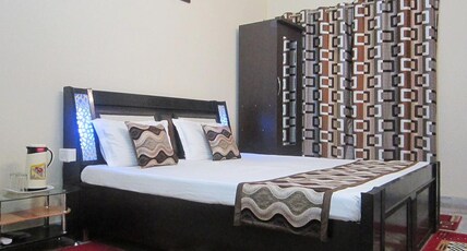 Sai Homestay | Rooms & Caretaker Room Type - Deluxe A.C Room (Ground Floor) Sai Homestay | Rooms & Caretaker Room Type - Deluxe A.C Room (Ground Floor)