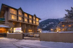 Sterling Manali (Centrally Heated Resort)