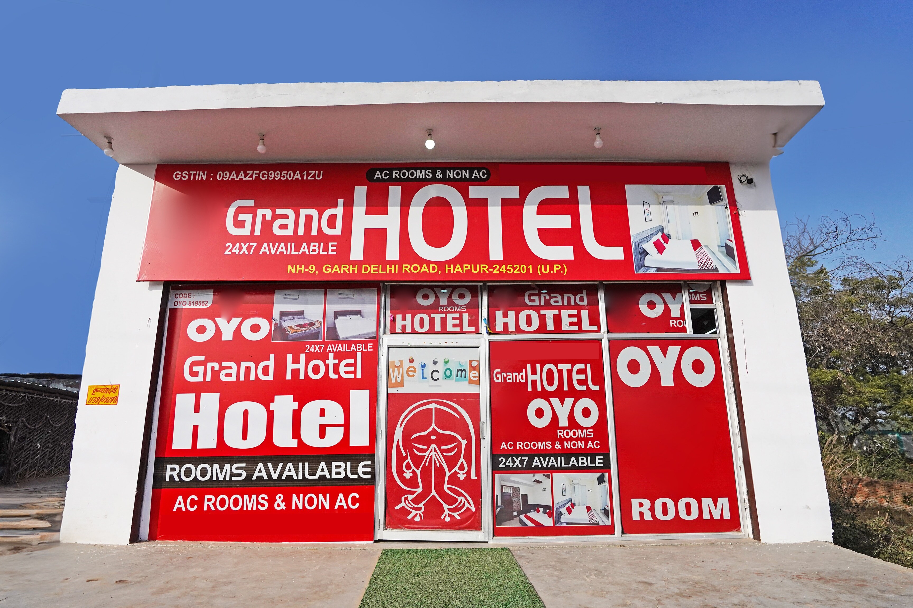 Hotel O Grand Hotel - Tap to explore photos