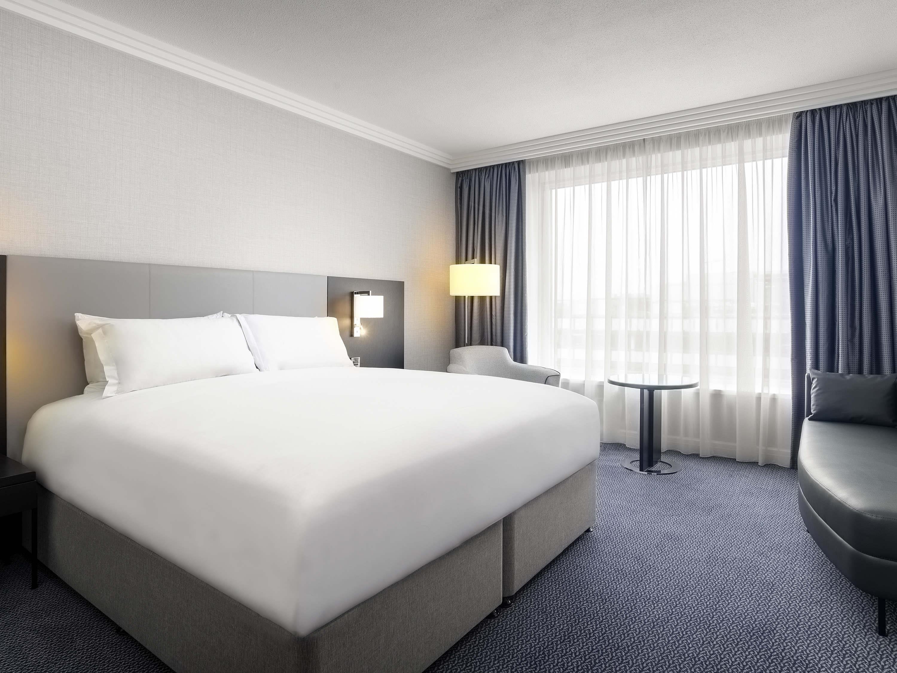 Sofitel London Gatwick - Tap to explore photos