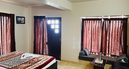 ZION ELITE RESIDENCY Room Type - Royal Suite with Balcony ZION ELITE RESIDENCY Room Type - Royal Suite with Balcony