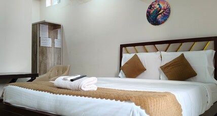 VAARAAHI HOTELS Room Type - Non AC Deluxe Room VAARAAHI HOTELS Room Type - Non AC Deluxe Room