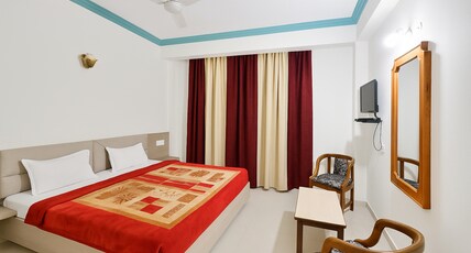 Hotel Ishwar Room Type - Standard Room