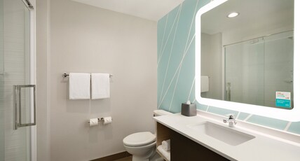 avid Hotels Billings West, an IHG Hotel Room Type - 2 Queen Standard