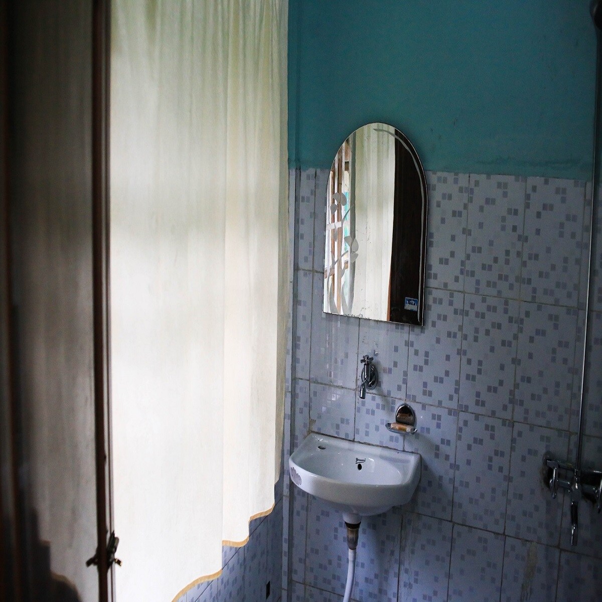 RB Guest House - Tap to explore photos