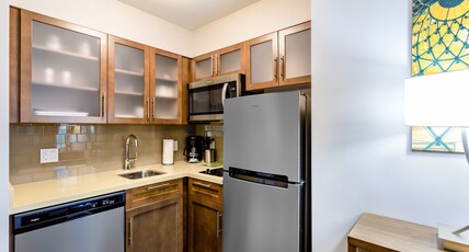 Staybridge Suites Fort Lauderdale Airport - West Room Type - 1 Queen Bed Studio Suite