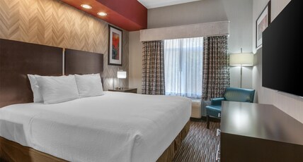Best Western Plus Gallup Inn & Suites Room Type - Accessible - Suite 1 King Bed, Mobility Accessible, Roll In Shower, Sofabed, Kitchen, Wi-Fi, Non-Smo