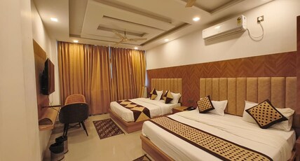 Hotel Mahadev Restaurant & Cafe Room Type - Standard Family Room
