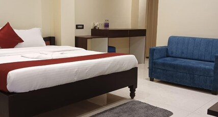 MUNS HOTEL Room Type - King Bed Room - AC MUNS HOTEL Room Type - King Bed Room - AC