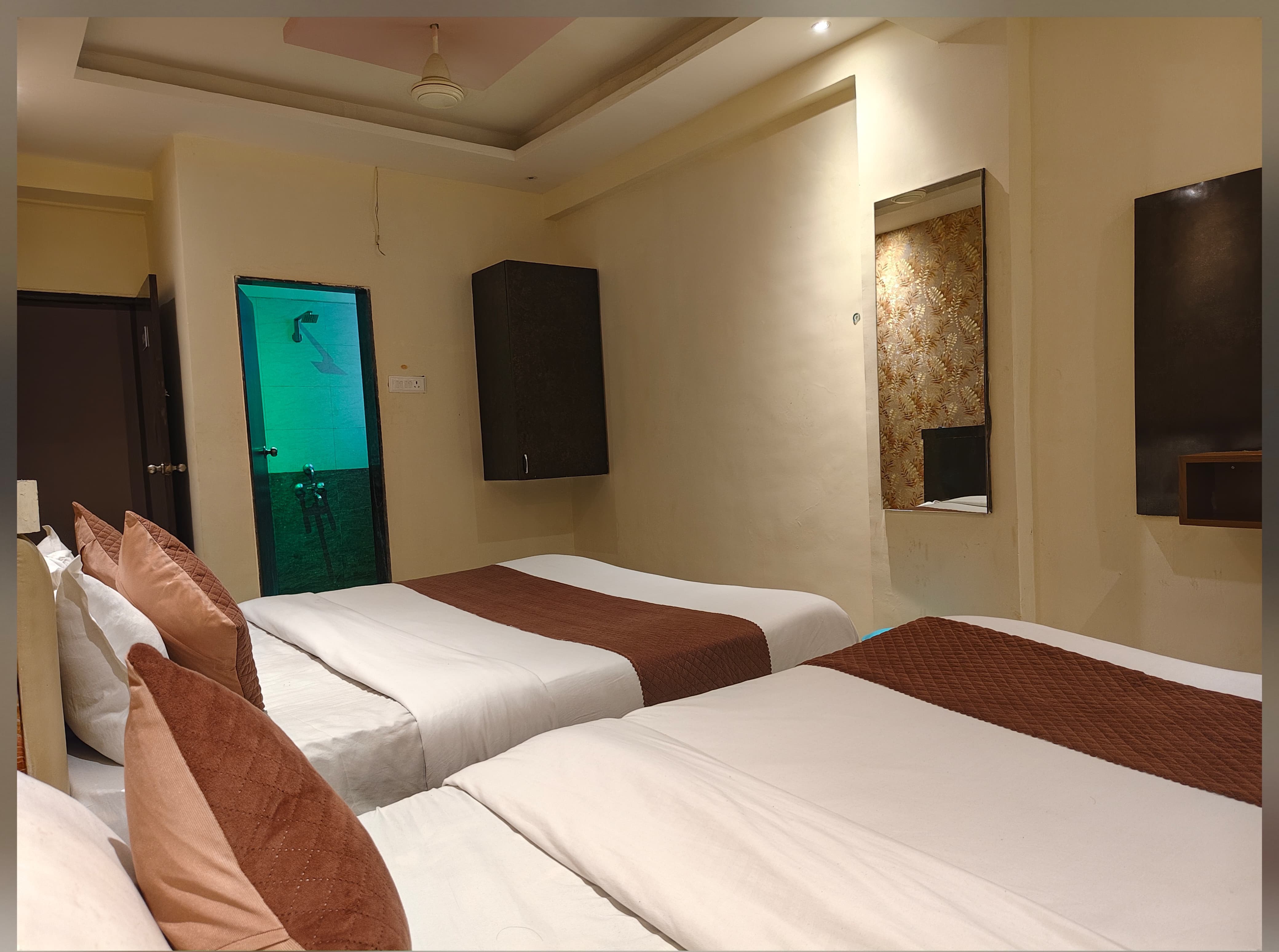 UDUPI GRAND PURE VEG RESTAURANT AND LODGING - Tap to explore photos