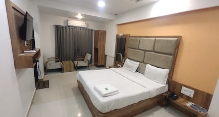 SAFARI HOTEL & RESORT-BY SOMSANIDHYA RESORT Room Type - Deluxe Room SAFARI HOTEL & RESORT-BY SOMSANIDHYA RESORT Room Type - Deluxe Room